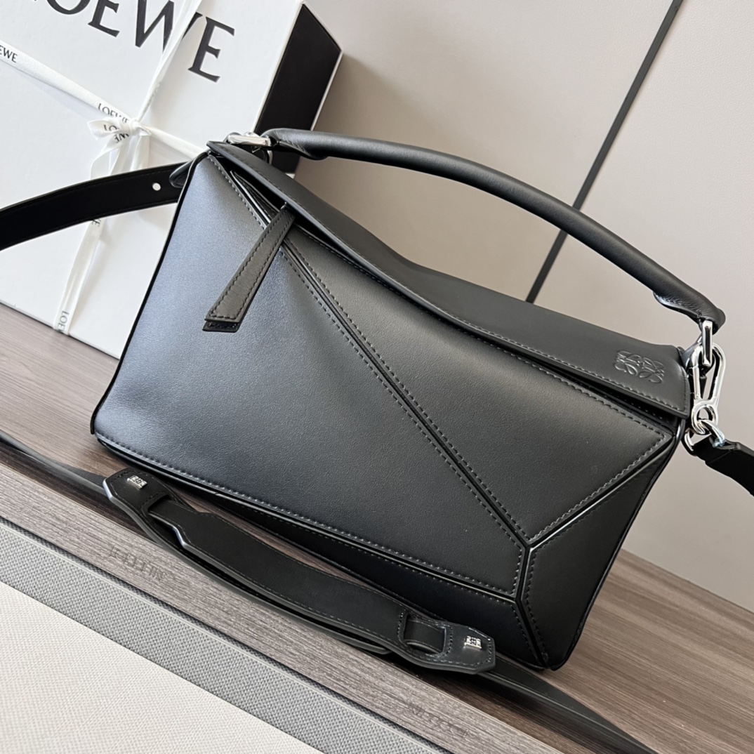 Loewe Puzzle Bags